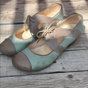 FIDJI Women's Lace-Up Shoes in Mint and